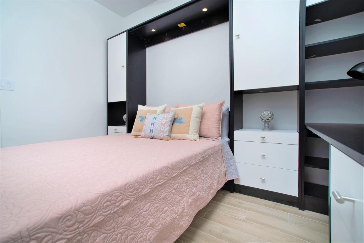 Cayman Luxury Rentals At One Canal Point George Town Eksteriør bilde