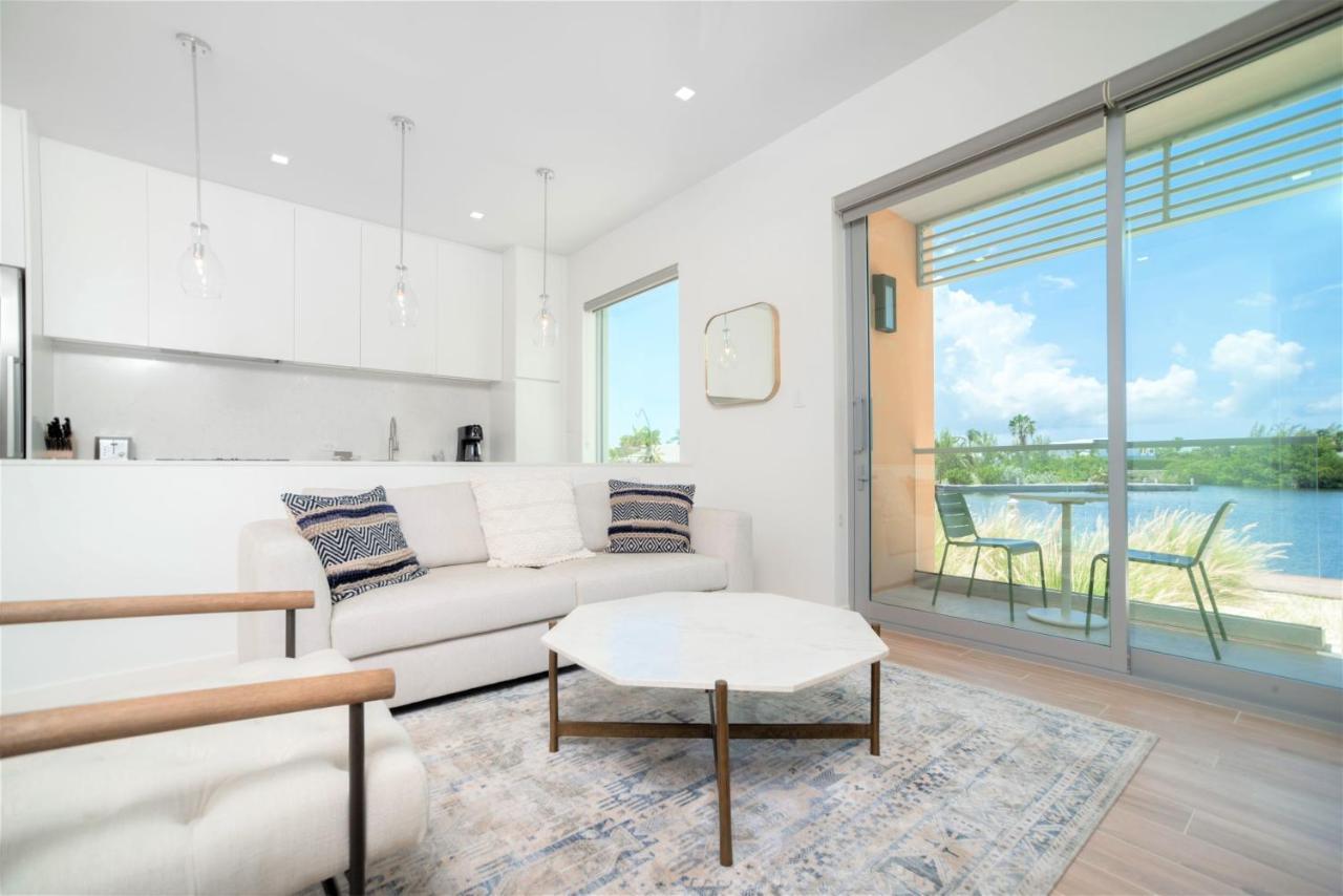 Cayman Luxury Rentals At One Canal Point George Town Eksteriør bilde