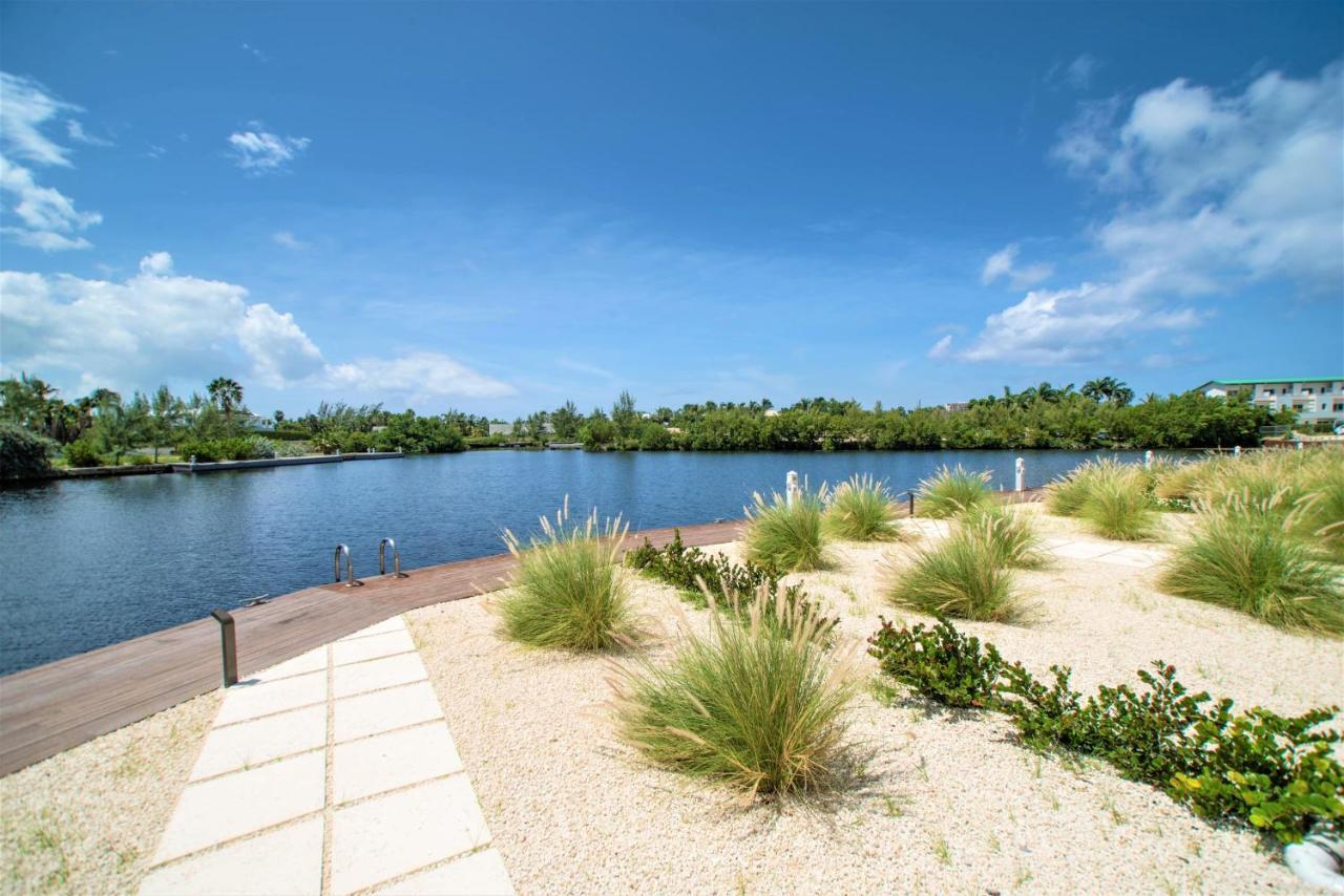 Cayman Luxury Rentals At One Canal Point George Town Eksteriør bilde