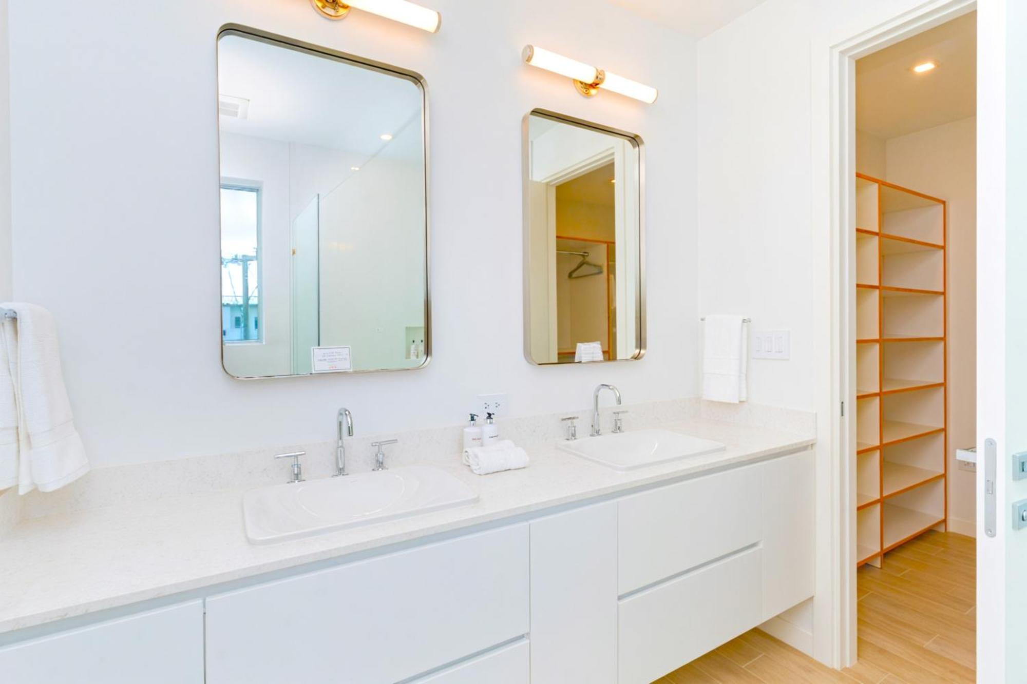 Cayman Luxury Rentals At One Canal Point George Town Eksteriør bilde