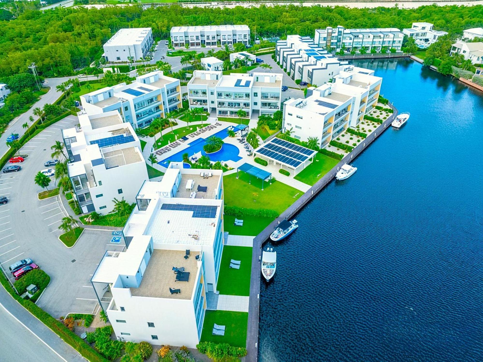Cayman Luxury Rentals At One Canal Point George Town Eksteriør bilde